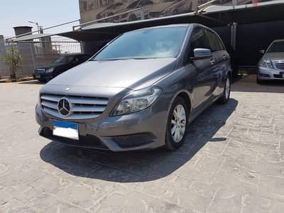 Mercedes-Benz B180 2015