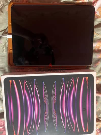 ipad pro 11 4th 256g wifi ايباد برو ١١ الجيل الرابع علبه كامله