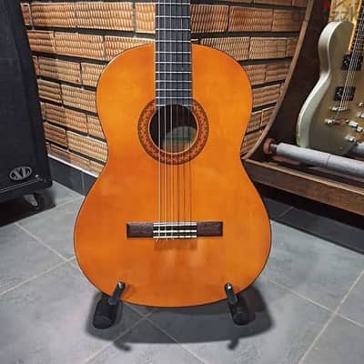 Yamaha C40 classical guitar