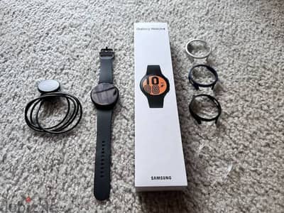 Samsung galaxy watch 4 44m black  like new