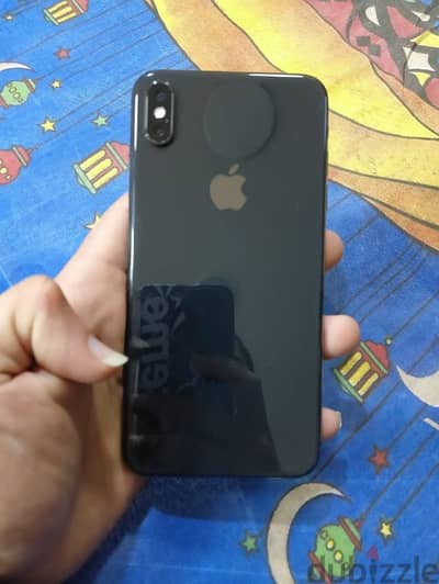 ايفون xs max بحالة الزيرو 265 جيجا استعمال خفيف جدا