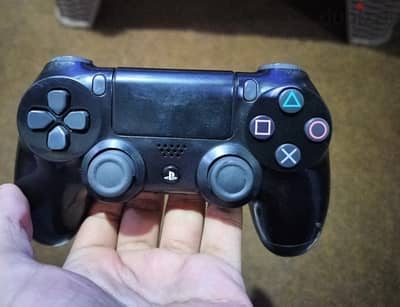 دراع بلاي ستيشن ٤ اصليه مستعمل ps4 controller