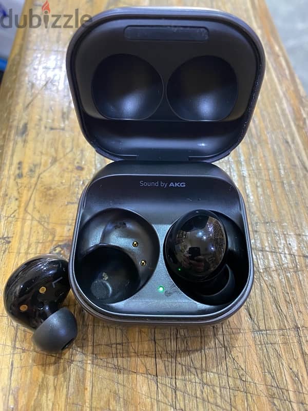 samsung galaxy buds 2 good condition 3