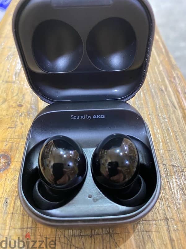 samsung galaxy buds 2 good condition 4