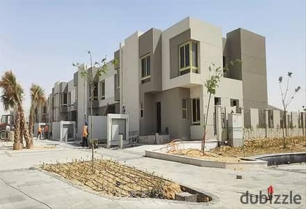 Ready To Move Apartment old contract in Palm Hills next to Mall of Egypt