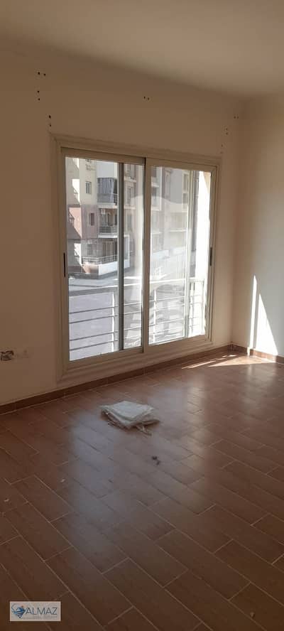 Apartment for rent in Dar Misr Al Qarnful in the First Settlement opposite Gate 24 Rehab City