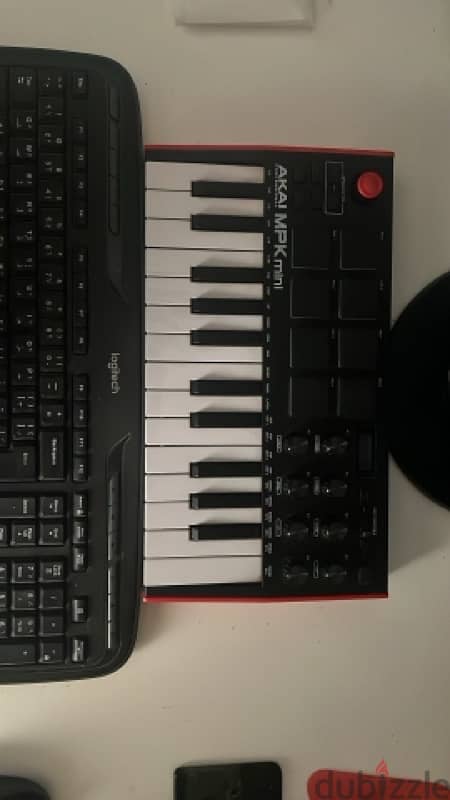 Akai Professional MPK Mini MKII 1