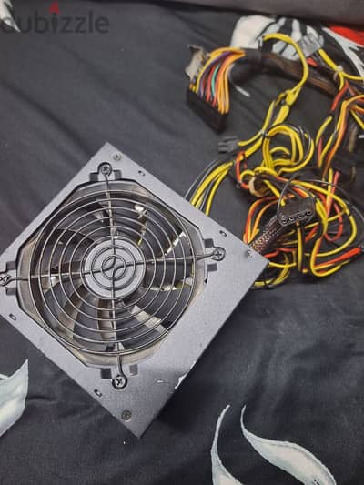 باور سبلاي 300w بحالة ممتازه power supply