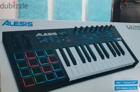 The Alesis VI25 USB/MIDI keyboard MIDI controller