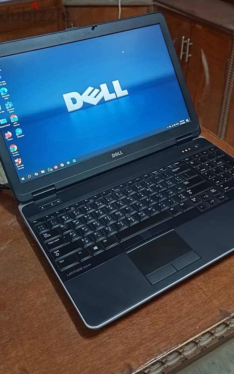 لابتوب Dell E6540 كور I7 برامات 16 جيجا وكرتين شاشة وهاردين SSD + HDD 3