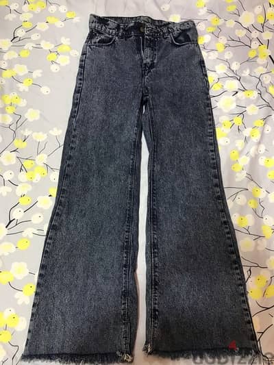 Dark grey slightly washed wide leg denim