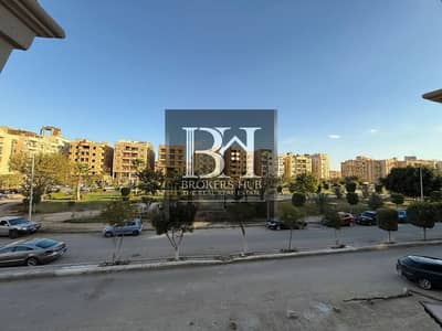 شقة 220م للبيع الحى الخامس فيلات التجمع الخامس Apartment for sale in the Fifth District, New Cairo