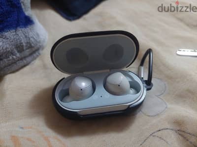 samsung buds اصليه بالعلبه سماعه