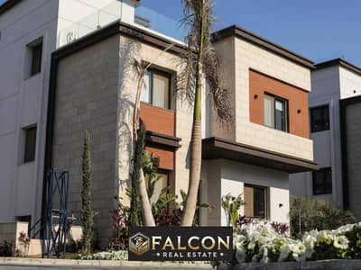 For sale, a 7-room double-view villa in a prime location in the Fifth Settlement, minutes from Cairo Airport and Madinaty, New Cairo