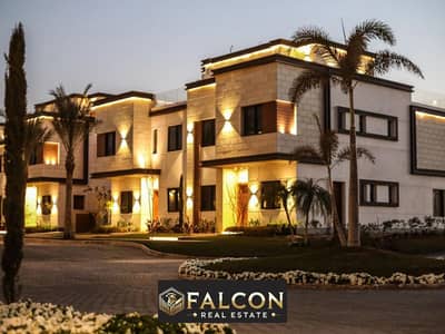 For sale, a corner villa with 7 rooms and 6 bathrooms, in a prime location in the Fifth Settlement, minutes from Madinaty and Rehab, New Cairo