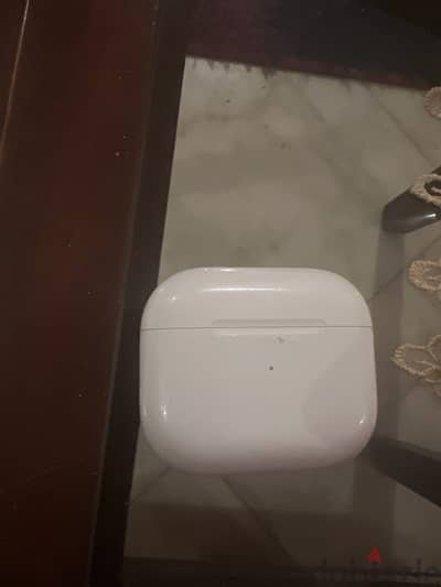 AirPods  apple