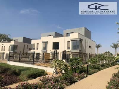 Twin house 320m for sale view land scape very special location at a bargain price in Sodic Villette Golden Square Compound