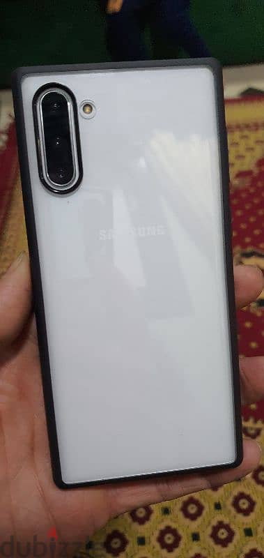 سامسونج نوت ١٠ 5g 256 حاله ممتازه وارد الخارج