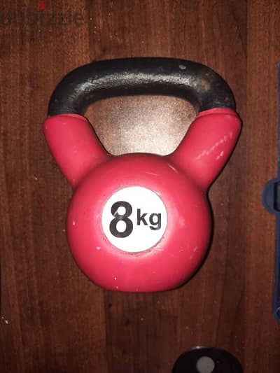 kettlebell, ٨ كيلو، حديد مصري، مستخدمه، ولكن استخدام خفيف