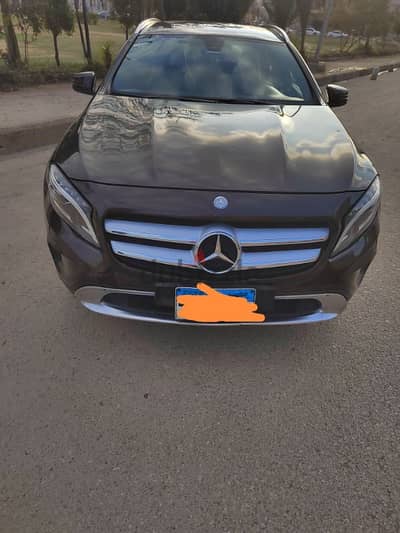 Mercedes-Benz GLA 200 2015