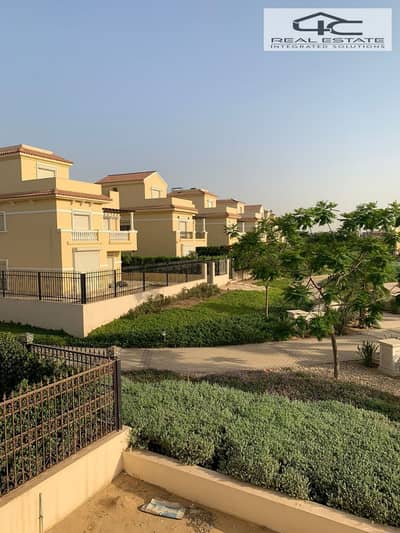 Villa  Townhouse classic for sale in Hyde Park new cairo  READY  TO  MOVE  installment  over  6years  special view on landscape in Fifth settlement