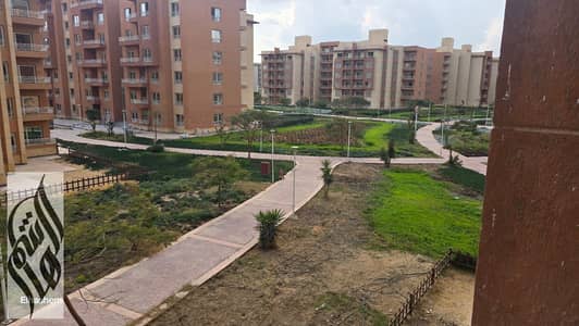 Apartment for rent in Wasal Compound    Area 170 meters    Wide Garden View