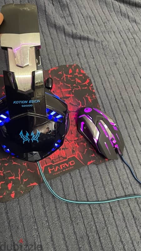 Gaming mouse with mousepad and headset 0