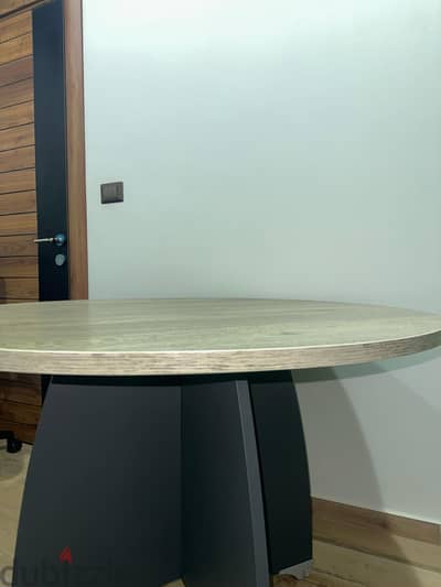 Office Table - Round 110cm ترابيزة مكتب مدورة