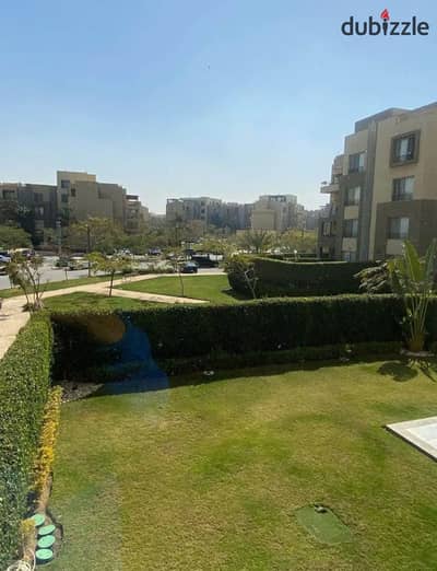 شقة متشطبة بجاردن فى بالم باركس بجانب سوان ليك وهايد بارك  Palm Parks Palm Hills