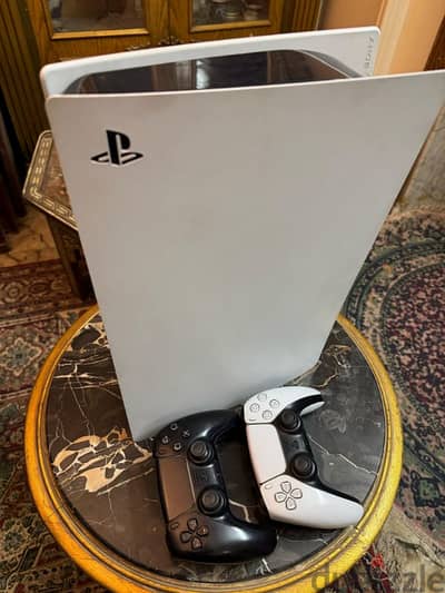 PS 5 used بلايستيشن 5 مستعمل