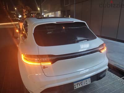 Porsche Macan FULLY LOADED (Price Negotiable)