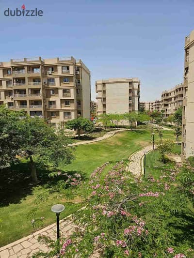 For sale, cash payment, B6 apartment at a commercial price, with an area of 103 sqm.