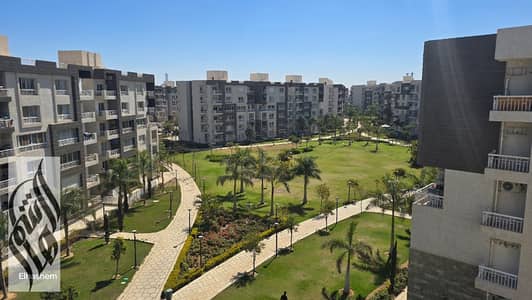 Apartment for sale in Madinaty, 200 square meters, with installments remaining.    B12    Immediate delivery.    Allocation.    Apartment garden view.