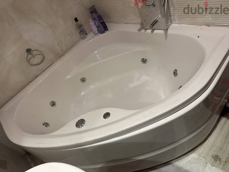 Jacuzzi for sale 8 jets 2