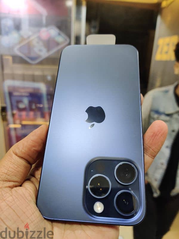 iPhone 15 pro max خطين 1