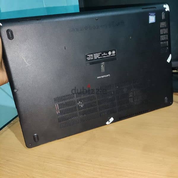 Dell Latitude 5590 0