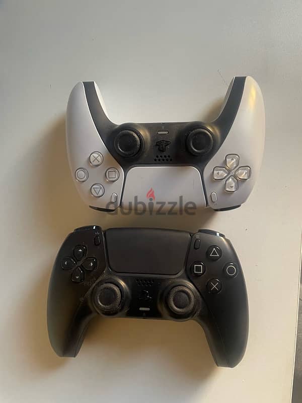 playstaion 5 with 2 controllers 2