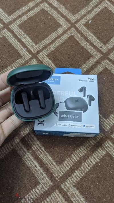 p20i Anker soundcore with green case (as a gift)