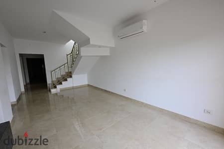 Penthouse with AC & kitchen for rent in Fifth Square Al-Marasem New Cairo