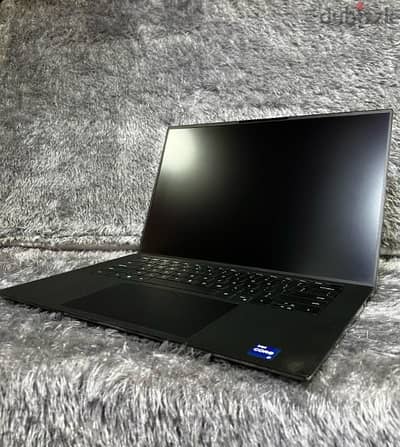 جالك الوحش ده: Dell Precision 5560