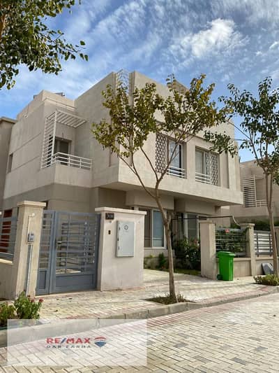 Twin House for sale in AtRio compound fully finished with private pool