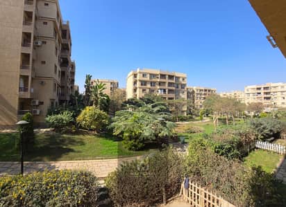 Apartment for sale 103m garden view steps from services in Madinaty