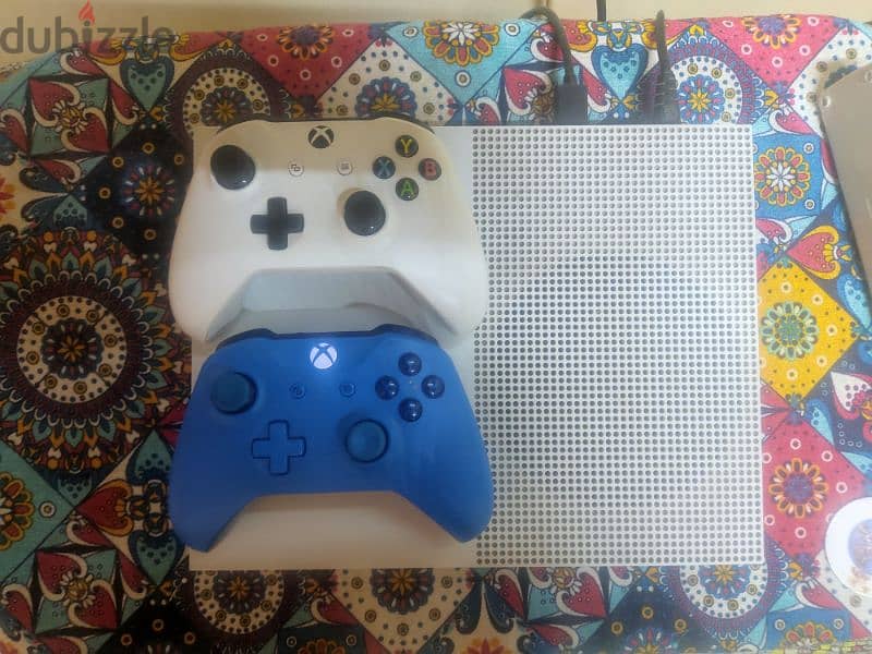 Xbox one S 3