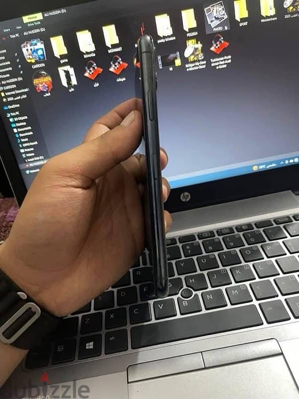 آيفون 11pro max خطين فعلي 2