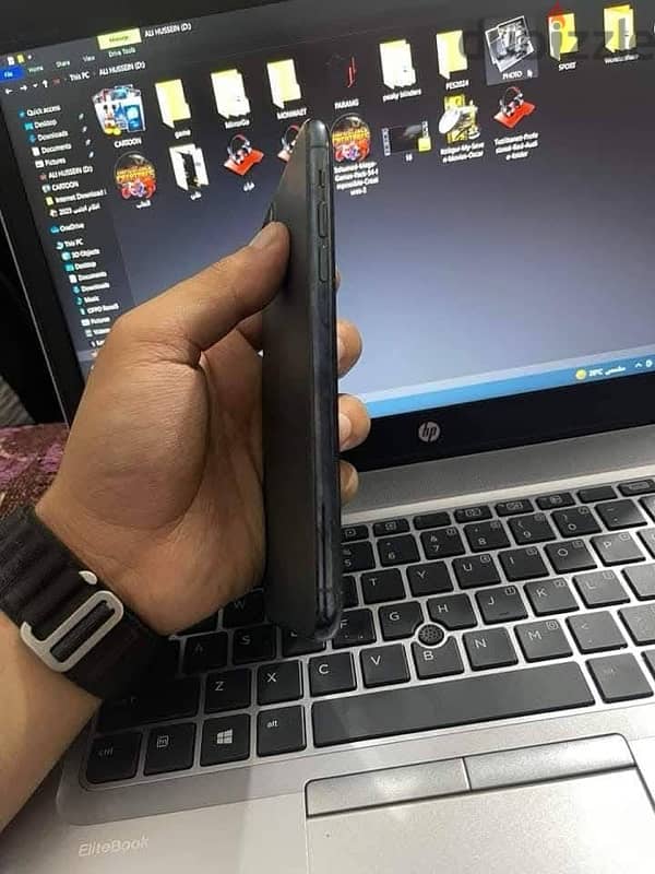 آيفون 11pro max خطين فعلي 4