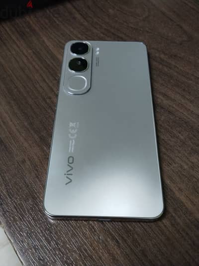 vivo v 40 light