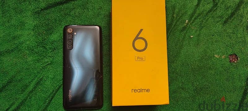 Realme 6 pro بحاله فوق الممتازه به شرخ في الظهر فقط زيروووا 2