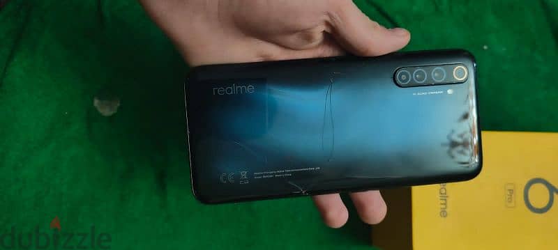 Realme 6 pro بحاله فوق الممتازه به شرخ في الظهر فقط زيروووا 10