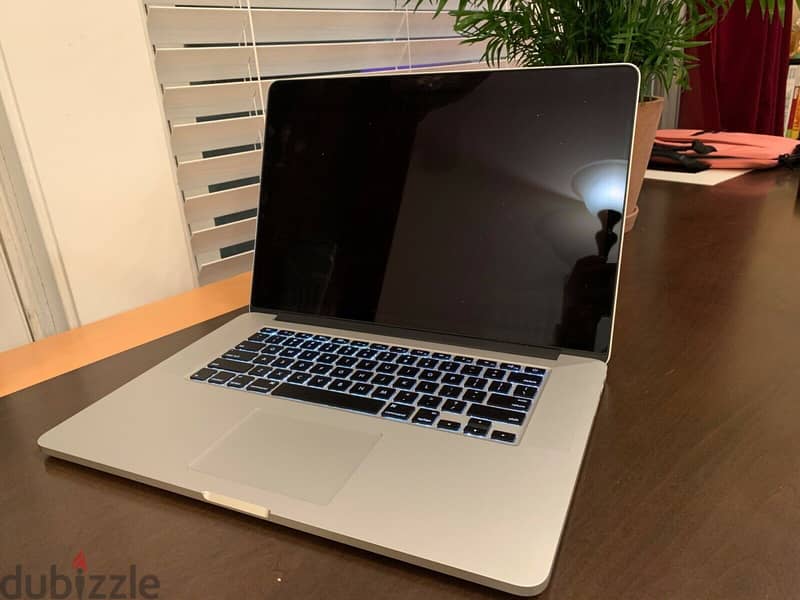 حالتة زيرو لاب توب Apple pro core i7 رامات 8 جيجا وهارد 256 SSD 1