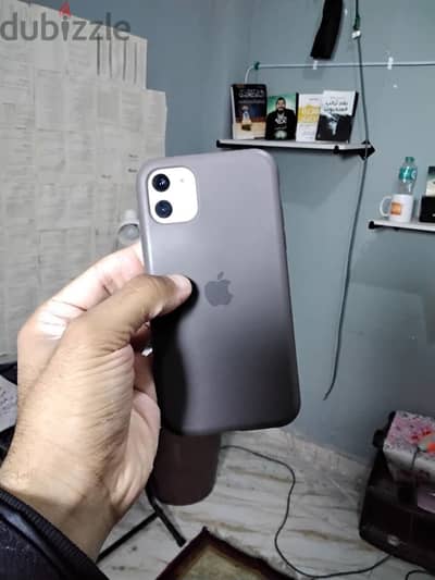 iPhone 11 مش مغير اي حاجه